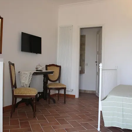 Ippocastano Oda ve Kahvaltı Viterbo