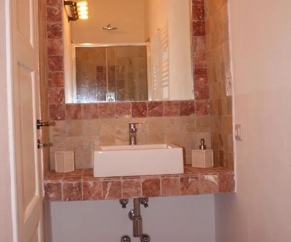 Ippocastano Bed and Breakfast 3*